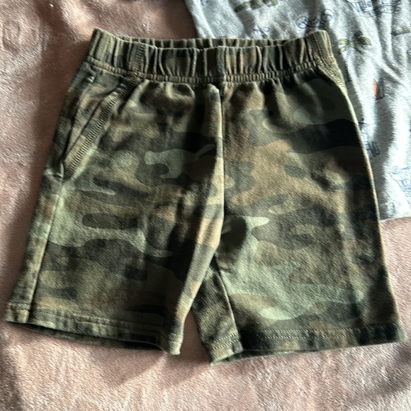 Carters Boy Set - Picture 2 of 3